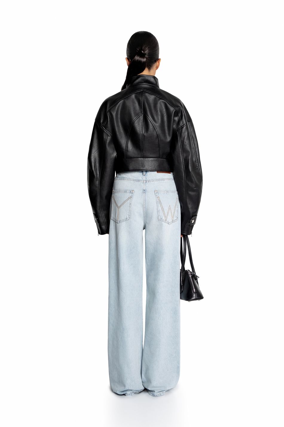 Oversize куртка укороченная; цвет: Черный
