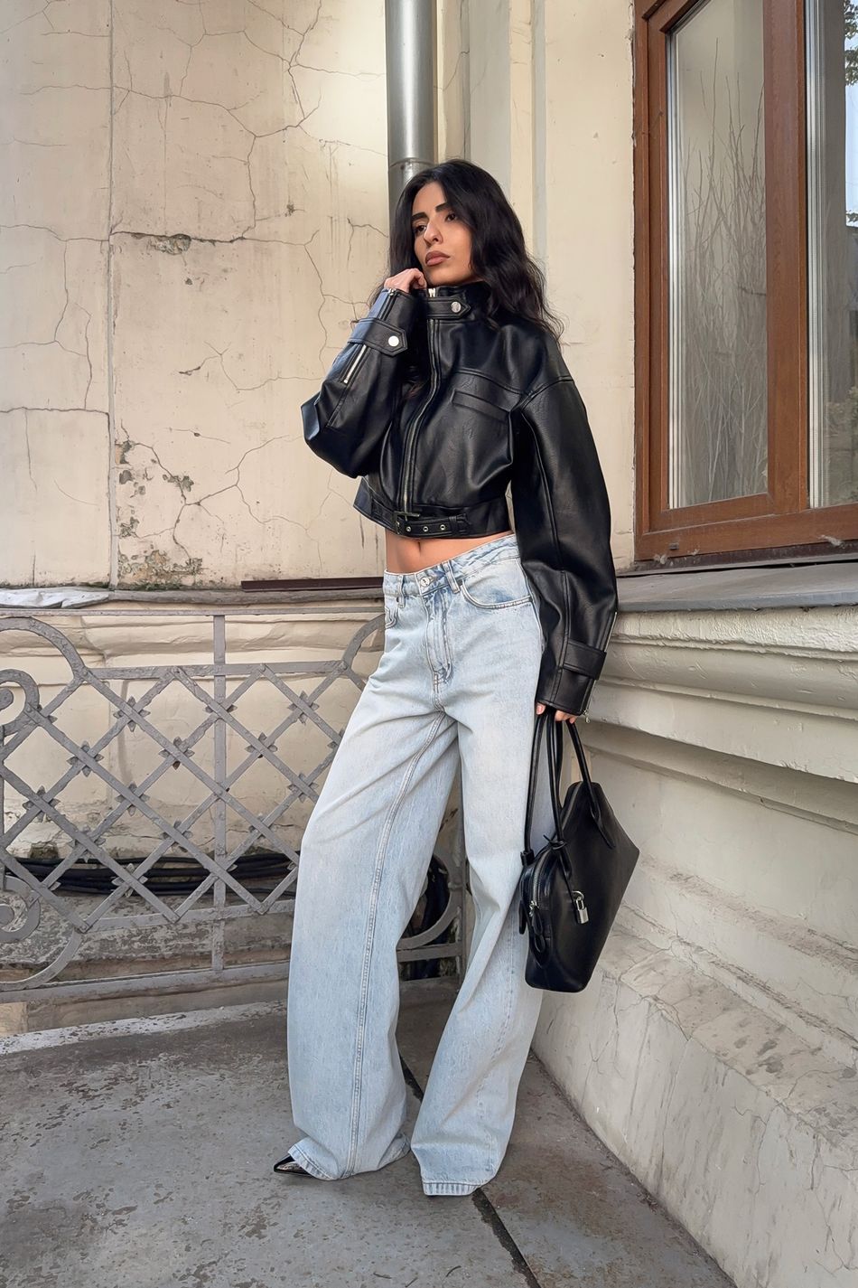 Oversize куртка укороченная; цвет: Черный