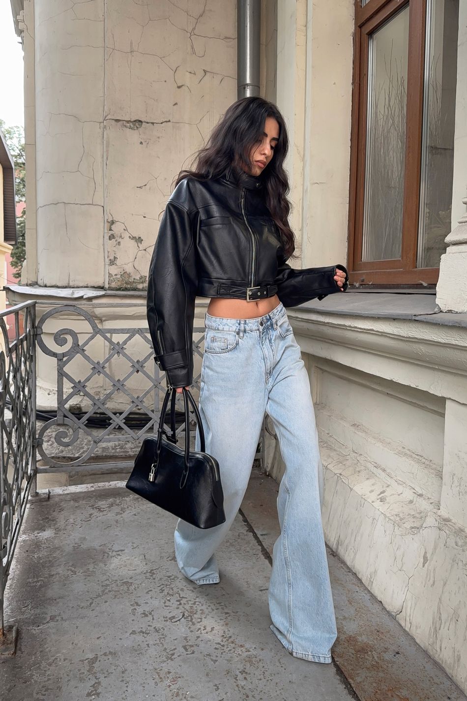 Oversize куртка укороченная; цвет: Черный
