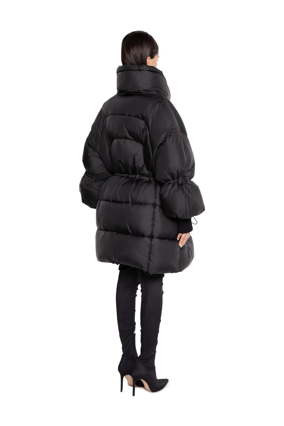 Пуховик oversize  на кулиске; цвет: Черный
