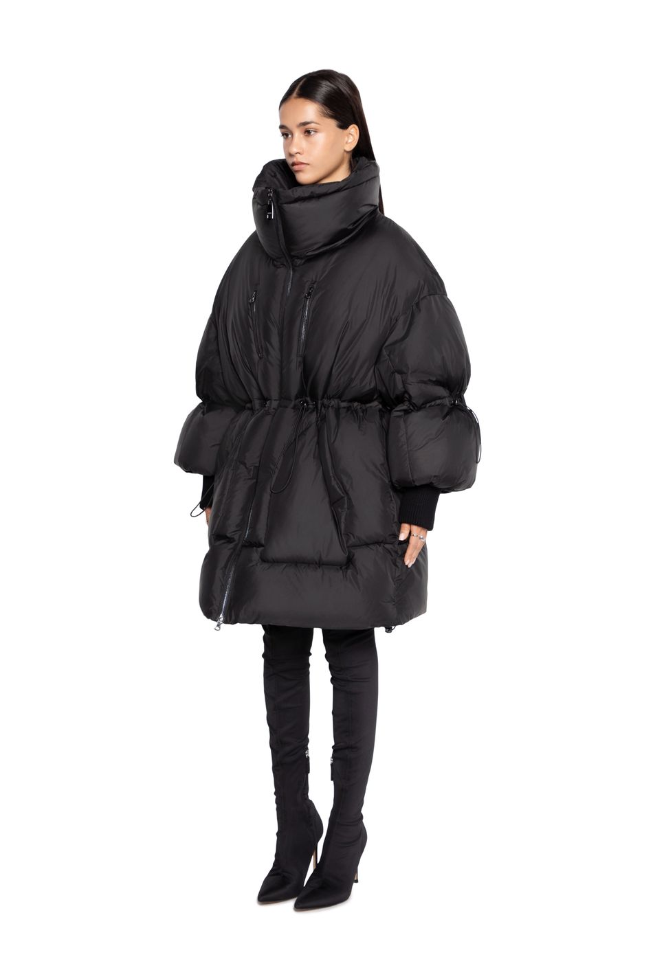 Пуховик oversize  на кулиске; цвет: Черный