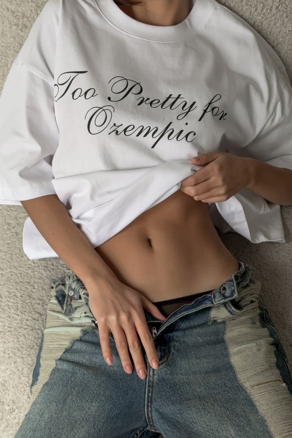 Футболка "too pretty for ozempic"; цвет: Белый 