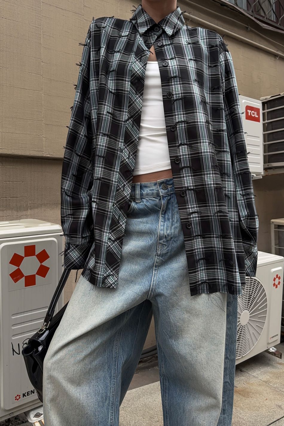 Oversize рубашка в клетку с необработанным краем; цвет: Зеленый