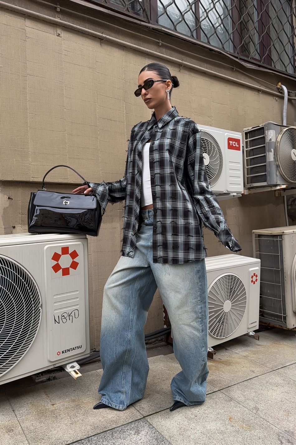 Oversize рубашка в клетку с необработанным краем; цвет: Зеленый