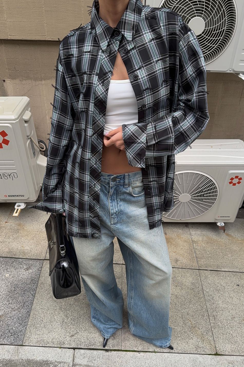 Oversize рубашка в клетку с необработанным краем; цвет: Зеленый
