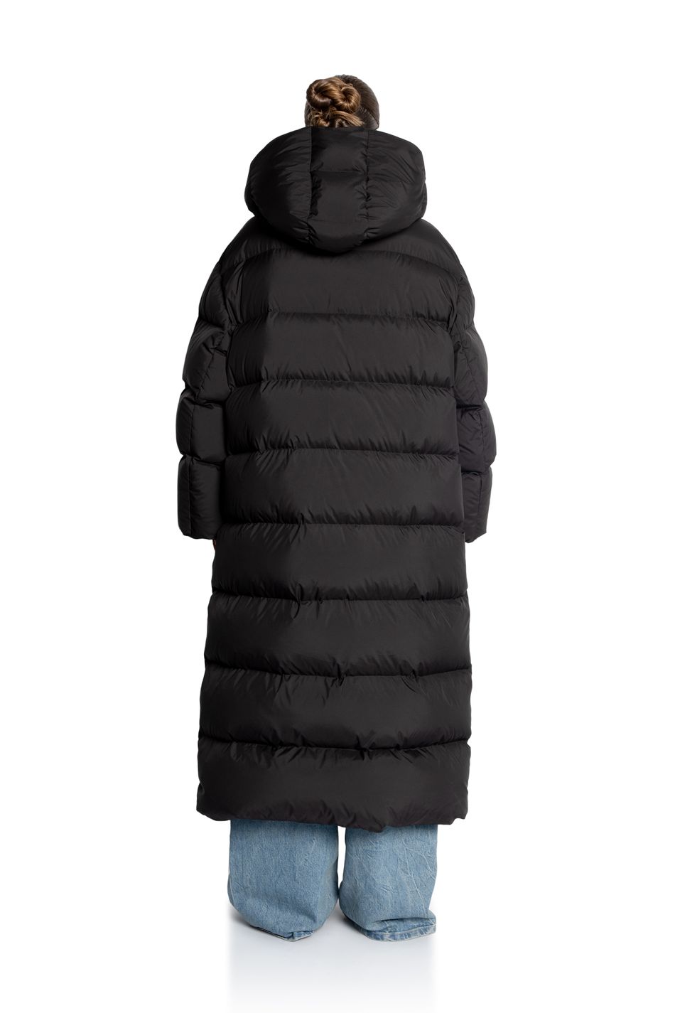 Oversize пуховик с капюшоном длины макси; цвет: Черный
