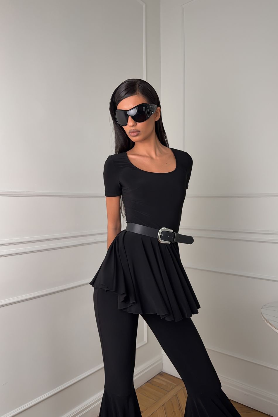Эластичный топ с баской; цвет: Черный