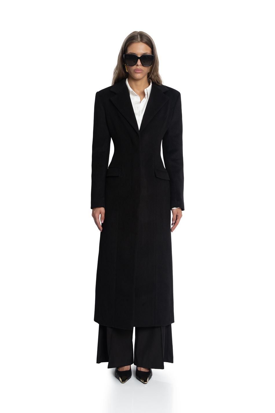 Приталенное пальто с подплечниками; цвет: Черный